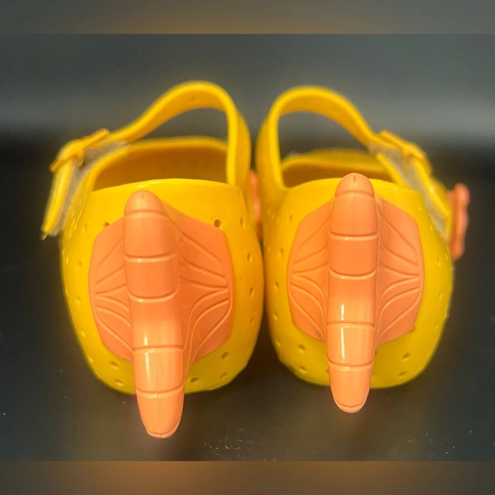 Mini Melissa- Yellow Fish‎ Design Shoes- Size: Girls 11
